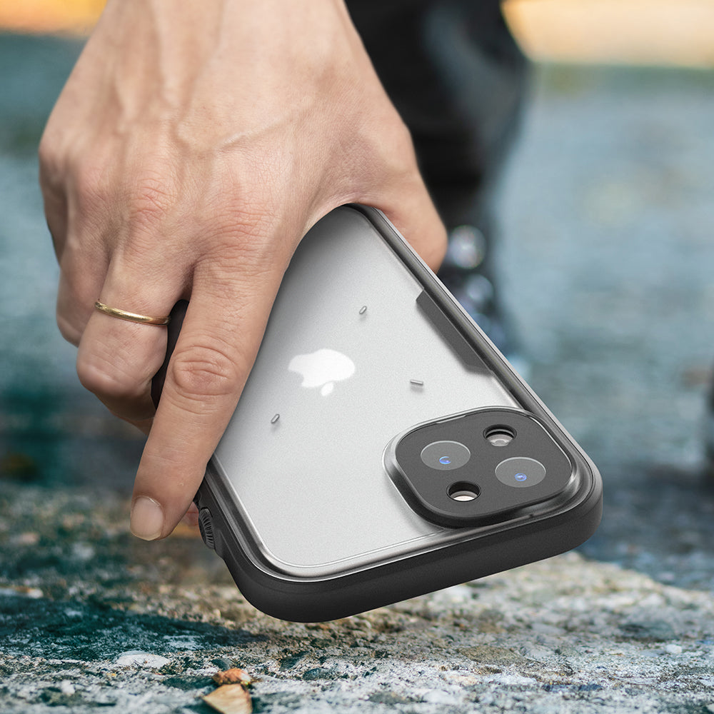  Catalyst Funda impermeable de 33 pies diseñada para iPhone 13  Pro Max, a prueba de caídas de 6.6 pies, parte trasera transparente,  compatible con accesorios Catalyst Crux (Stealth Black) : Celulares y  Accesorios